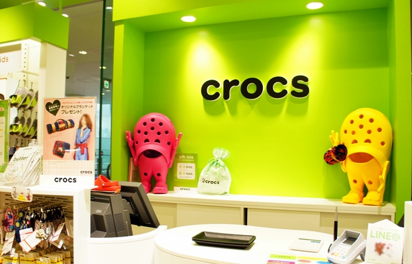 crocs横浜ベイクォーター店2013AW