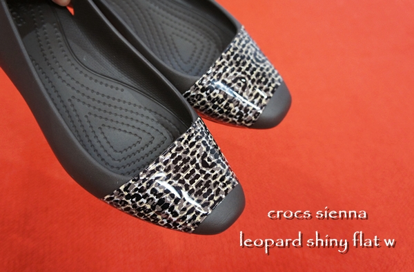 crocs sienna leopard shiny flat w クロックス シエンナ レオパード シャイニー フラット ウィメン
